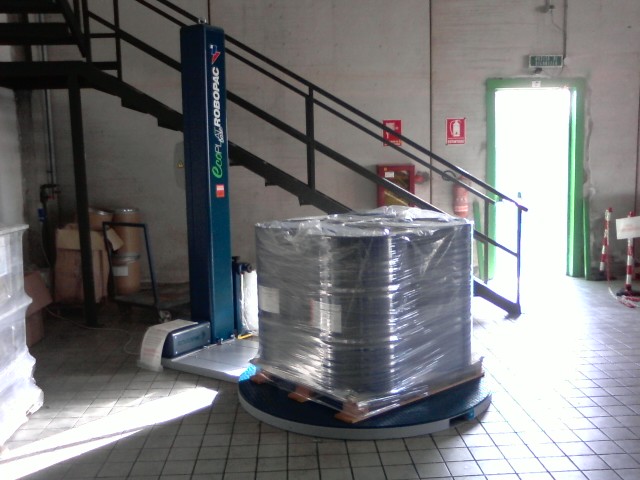 Foto Ecoplat applicazioni sito.jpg Avvolgipallet serie Eco azienda detergenti C. di Cisterna (CE)